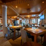 Garni Castel Hotel 4*