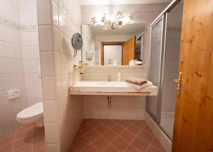 Hotel Garni Castel 4*