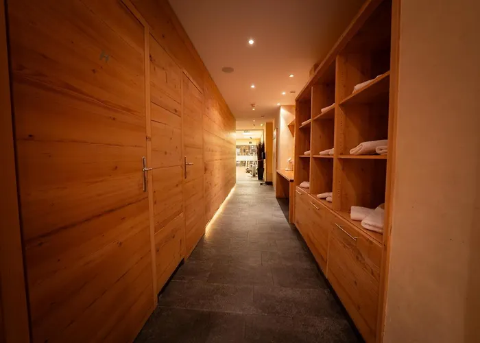 Hotel Garni Castel 4*