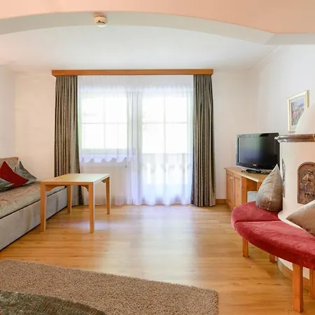 Ξενοδοχείο Garni Castel 4*