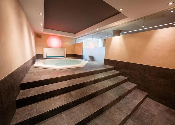 Hotel Garni Castel 4*