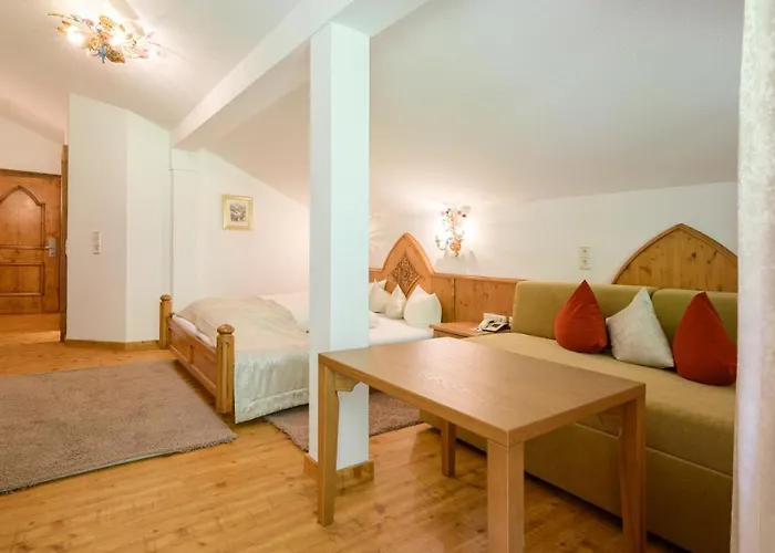 Garni Castel 호텔 4*